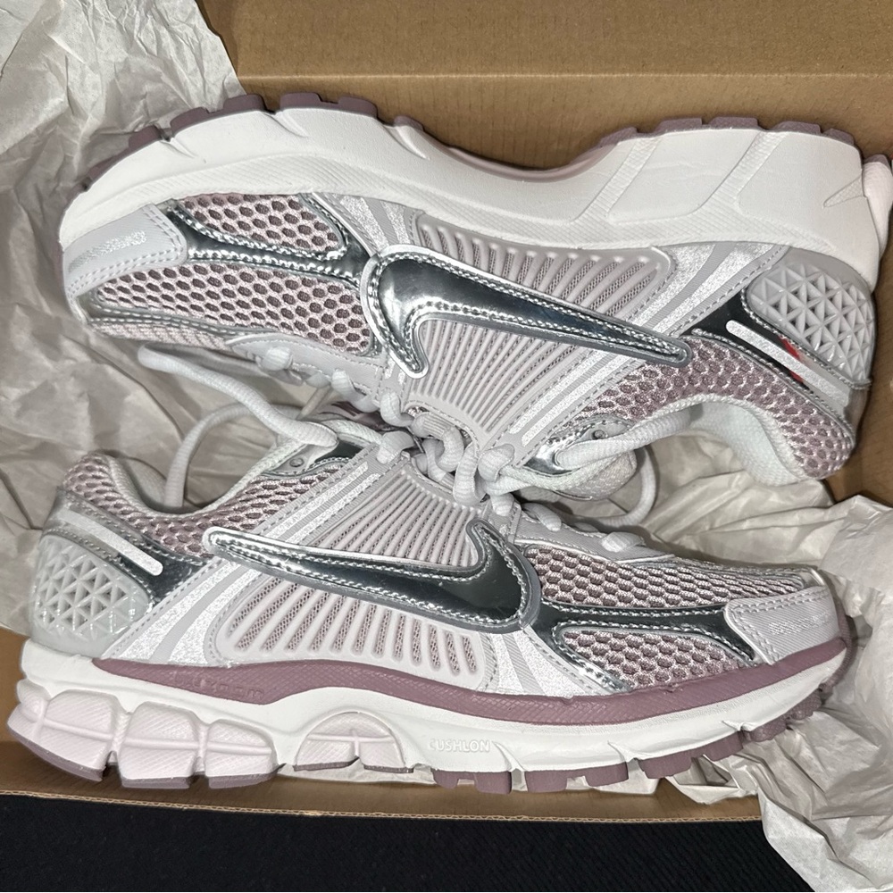 Women’s Nike Zoom Vomero 5